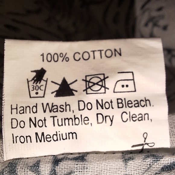 A Salty Blue blue and white embroidered sheer cover-up. OSFM. Pre-loved - Picture 6 of 6